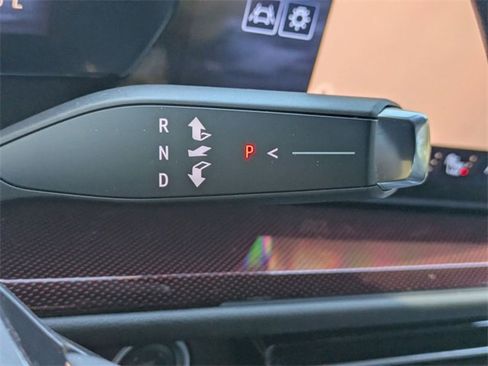 Certified 2024 Chevrolet Traverse RS image 24