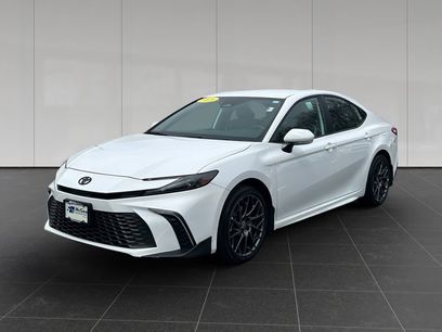 Used 2025 Toyota Camry SE
