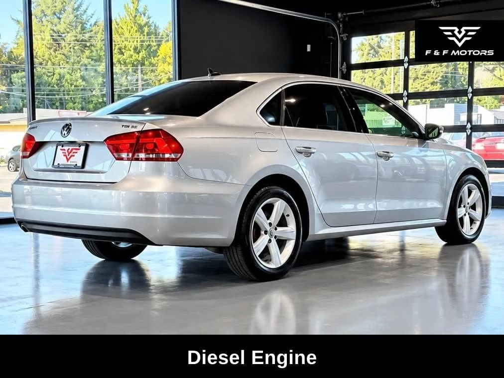 Used 2013 Volkswagen Passat TDI SE FWD image 3