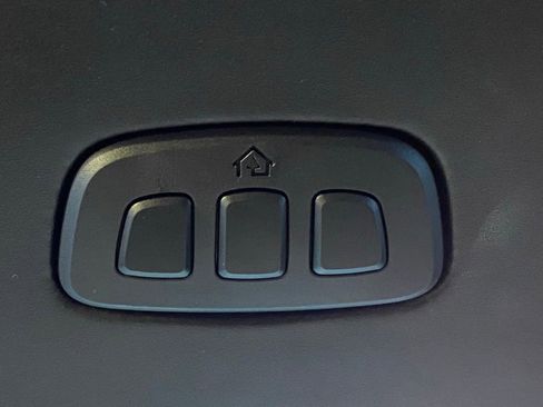 Used 2023 Ford Bronco Badlands image 28