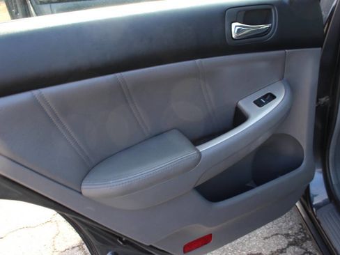 Used 2004 Honda Accord EX image 20