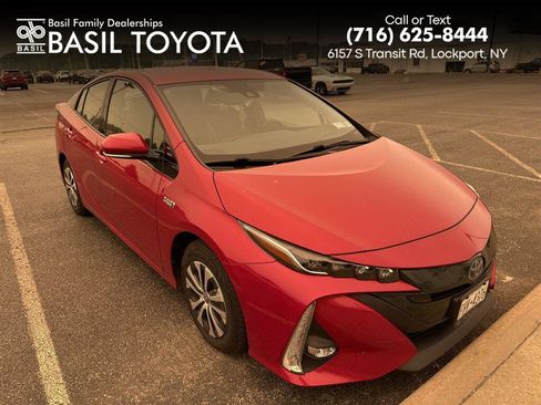 Used 2020 Toyota Prius Prime Limited FWD image 1