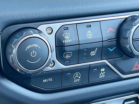 Certified 2026 Jeep Wrangler Unlimited Rubicon w/ Safety Group image 19