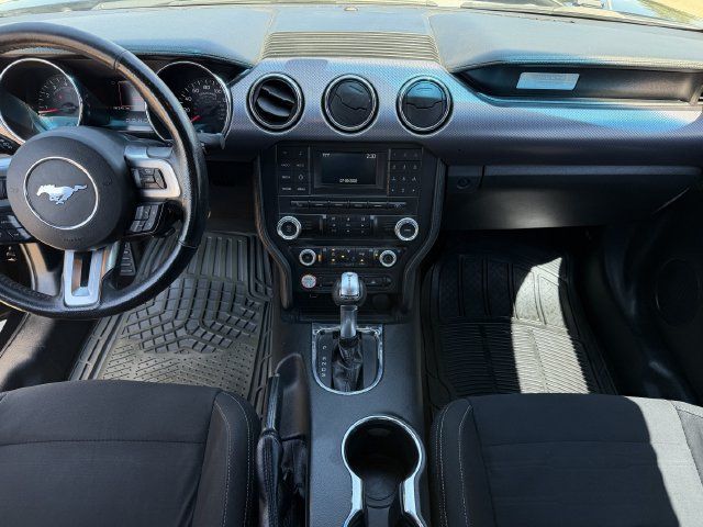 Used 2015 Ford Mustang Coupe RWD image 9
