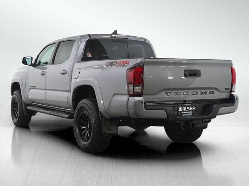 Used 2019 Toyota Tacoma TRD Sport image 3