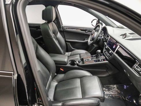 Certified 2022 Porsche Macan S AWD/4WD image 20