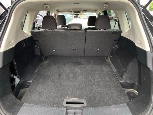 Used 2022 Nissan Rogue SV AWD/4WD image 26