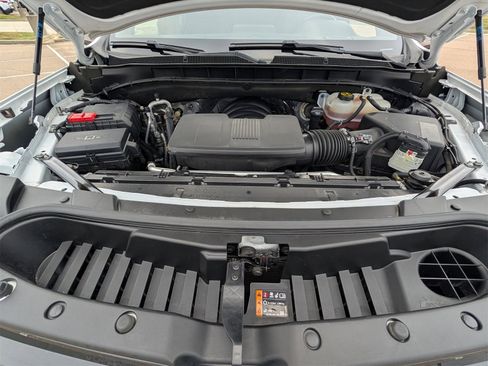 Used 2023 Chevrolet Suburban Premier image 30