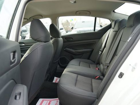 Used 2025 Nissan Altima 2.5 SV image 8