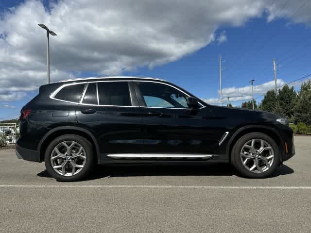 Used 2024 BMW X3 xDrive30i w/ Premium Package AWD/4WD image 3