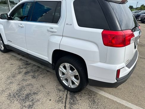 Used 2017 GMC Terrain SLE AWD/4WD image 4