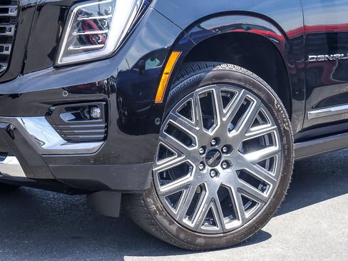 Used 2026 GMC Yukon Denali Ultimate AWD/4WD image 3