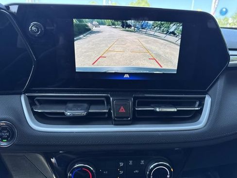 Used 2025 Chevrolet TrailBlazer LT FWD image 31