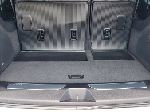 Certified 2024 Cadillac Escalade ESV Luxury RWD image 26