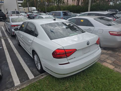 Used 2016 Volkswagen Passat 1.8T SE w/ Lighting Package (P06) image 13