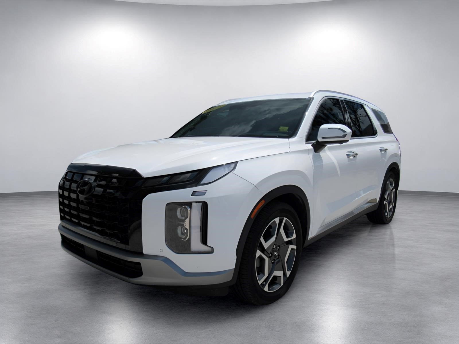 Used 2023 Hyundai Palisade Limited FWD image 3