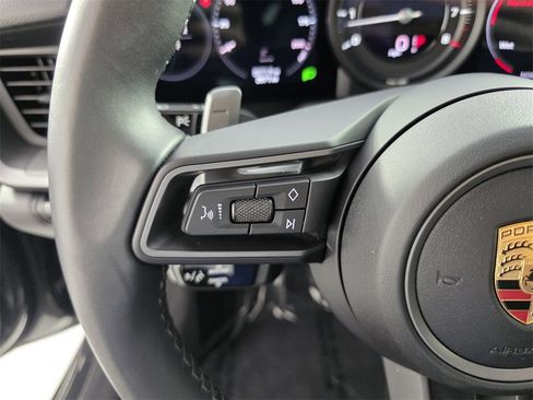Used 2020 Porsche 911 Carrera image 18