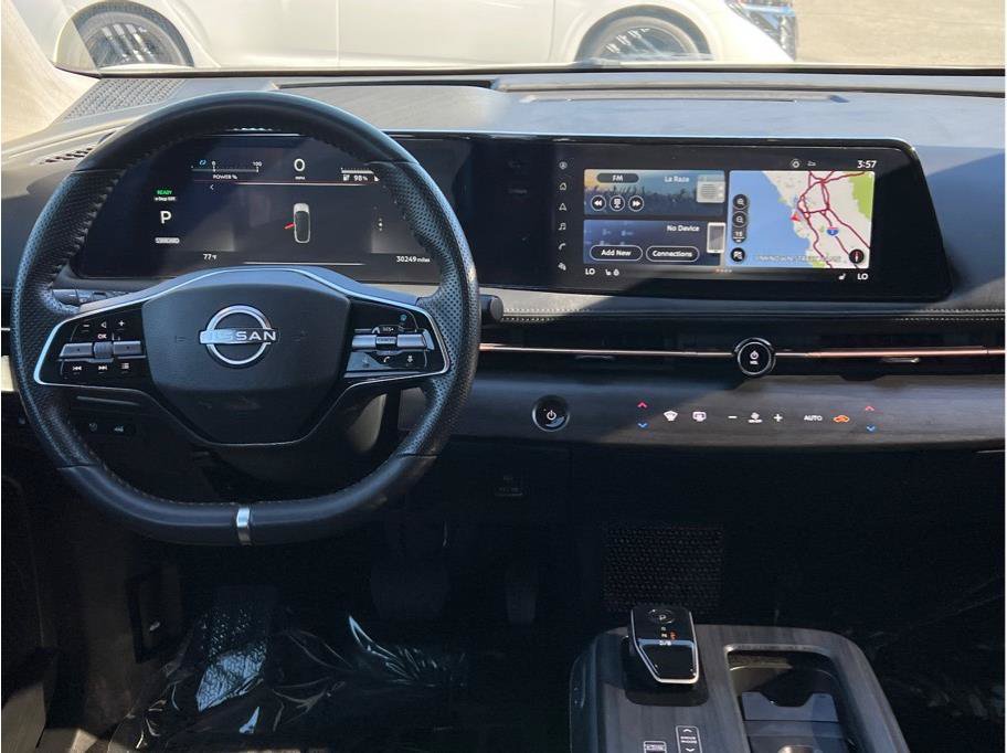 Used 2024 Nissan Ariya FWD image 11