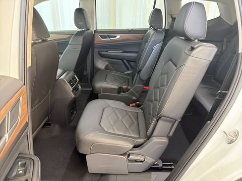 New 2026 Volkswagen Atlas SE image 15