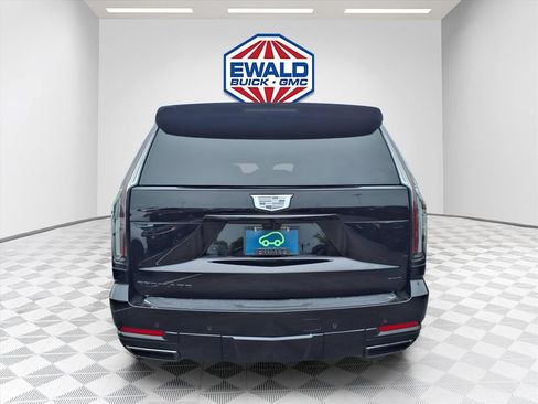 Certified 2026 Cadillac Escalade ESV Sport w/ LPO, ONYX Package AWD/4WD image 6