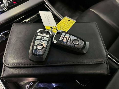 Used 2022 Lincoln Aviator AWD w/ Premium Package image 37