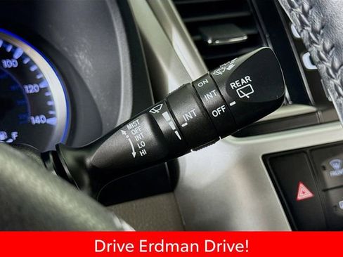 Certified 2018 Toyota Highlander Limited FWD image 16
