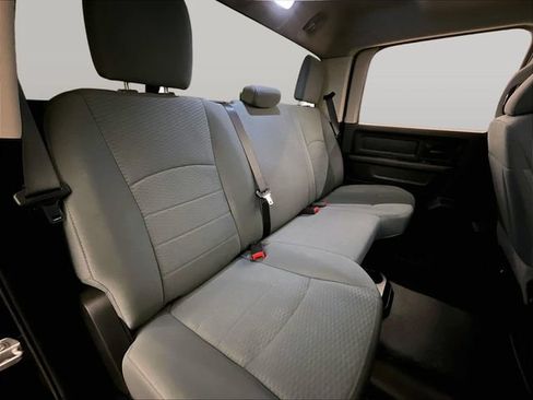 Used 2018 RAM 1500 Express w/ Black Ram 1500 Express Group AWD/4WD image 27
