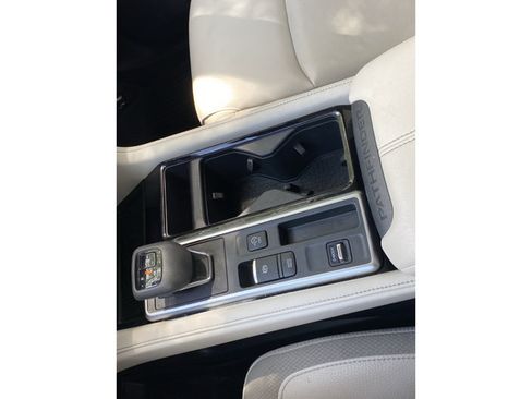 Certified 2023 Nissan Pathfinder SL w/ Black Appearance Package FWD image 23