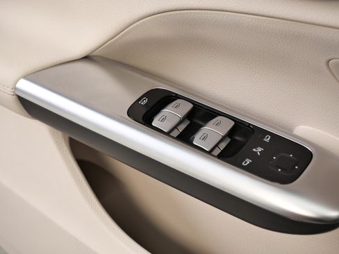 Certified 2024 Mercedes-Benz C 300 4MATIC Sedan image 32