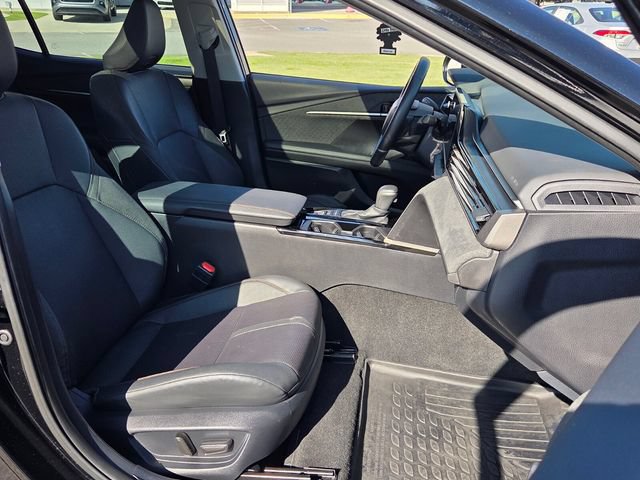 Used 2025 Toyota Camry XLE FWD image 17