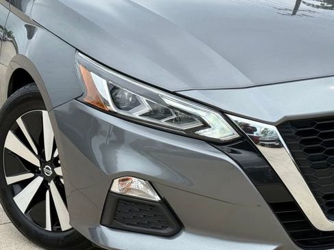 Used 2022 Nissan Altima 2.5 SV FWD image 3
