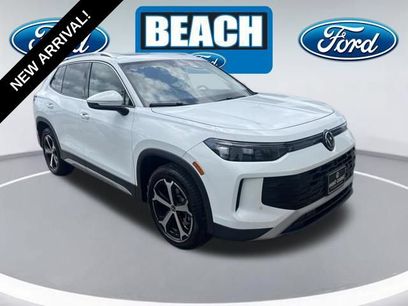 Used 2025 Volkswagen Tiguan SE