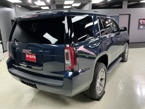 Used 2018 GMC Yukon SLE w/ SLE Value Package image 3