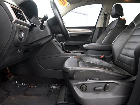 Used 2019 Volkswagen Atlas SEL Premium image 5