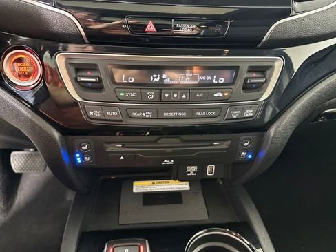 Used 2019 Honda Pilot Elite image 24