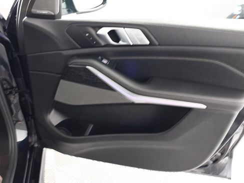 Used 2021 BMW X7 M50i w/ Cold Weather Package AWD/4WD image 18