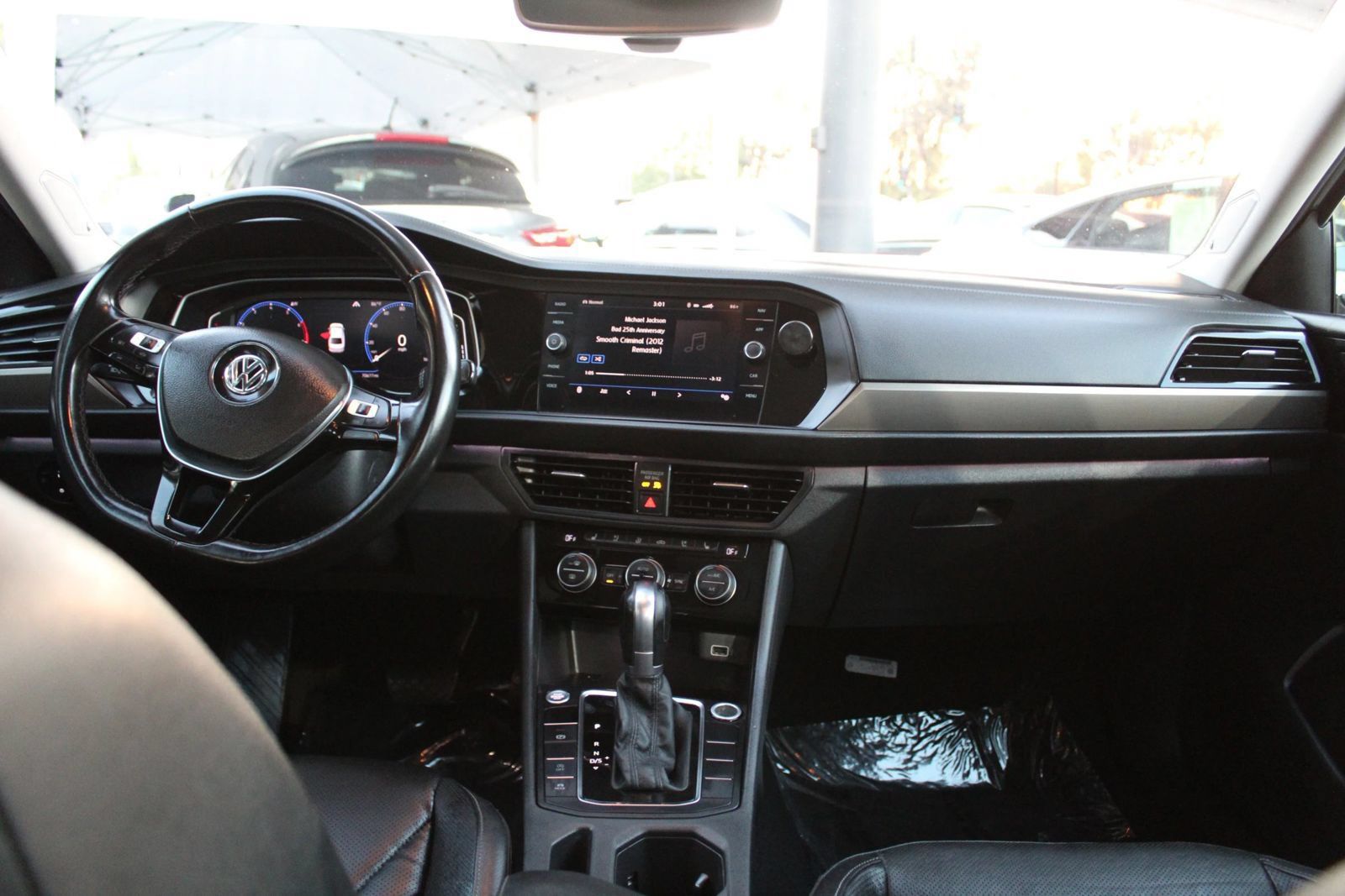 Used 2019 Volkswagen Jetta SEL Premium FWD image 13