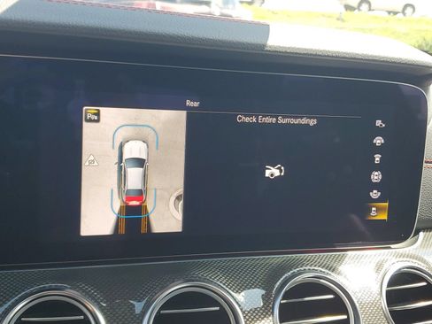 Used 2022 Mercedes-Benz E 53 AMG 4MATIC Sedan image 28
