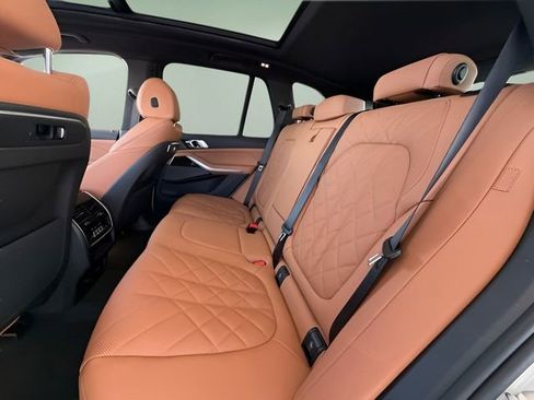 New 2026 BMW X5 xDrive40i w/ Premium Package image 19