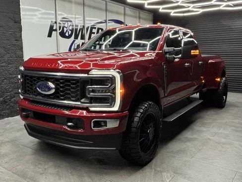 Used 2023 Ford F350 Platinum AWD/4WD image 1