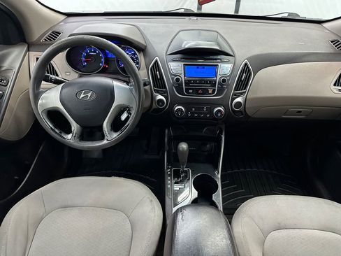 Used 2013 Hyundai Tucson GL FWD image 19