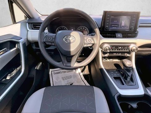 Used 2021 Toyota RAV4 XLE w/ Convenience Package image 7