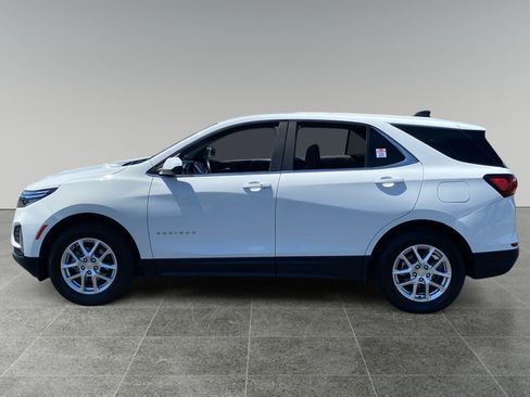 Used 2024 Chevrolet Equinox LT AWD/4WD image 2