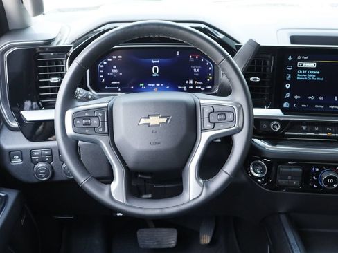 Used 2026 Chevrolet Silverado 3500 LTZ w/ LTZ Convenience Package AWD/4WD image 19