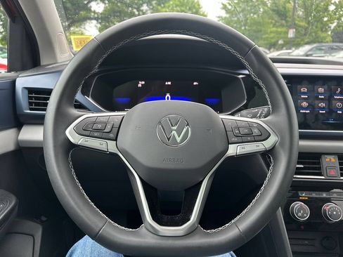 Certified 2023 Volkswagen Taos SE w/ Panoramic Sunroof Package FWD image 12