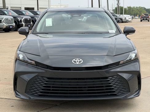 Used 2025 Toyota Camry LE FWD image 3