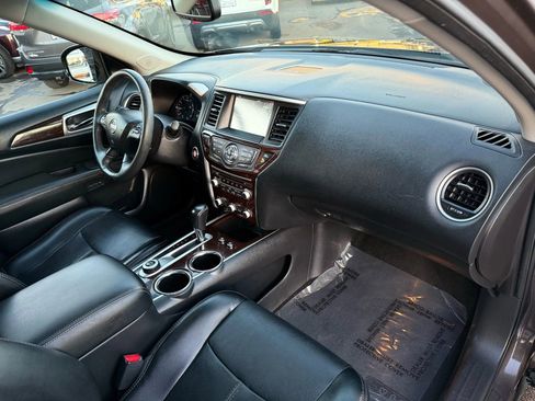 Used 2015 Nissan Pathfinder Platinum image 22