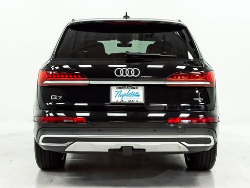 Used 2023 Audi Q7 2.0T Premium w/ Towing Package AWD/4WD image 29