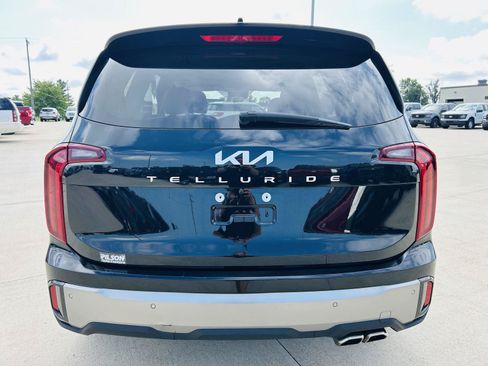 Used 2025 Kia Telluride S FWD image 40
