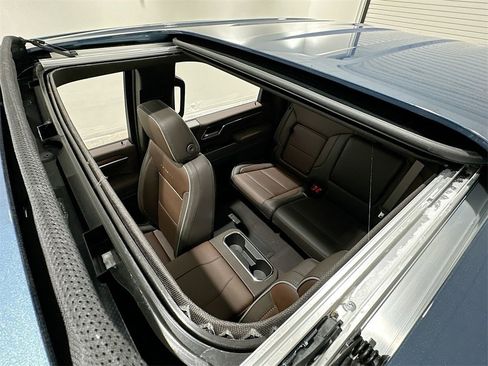 New 2025 GMC Sierra 2500 Denali w/ Denali Reserve Package image 23